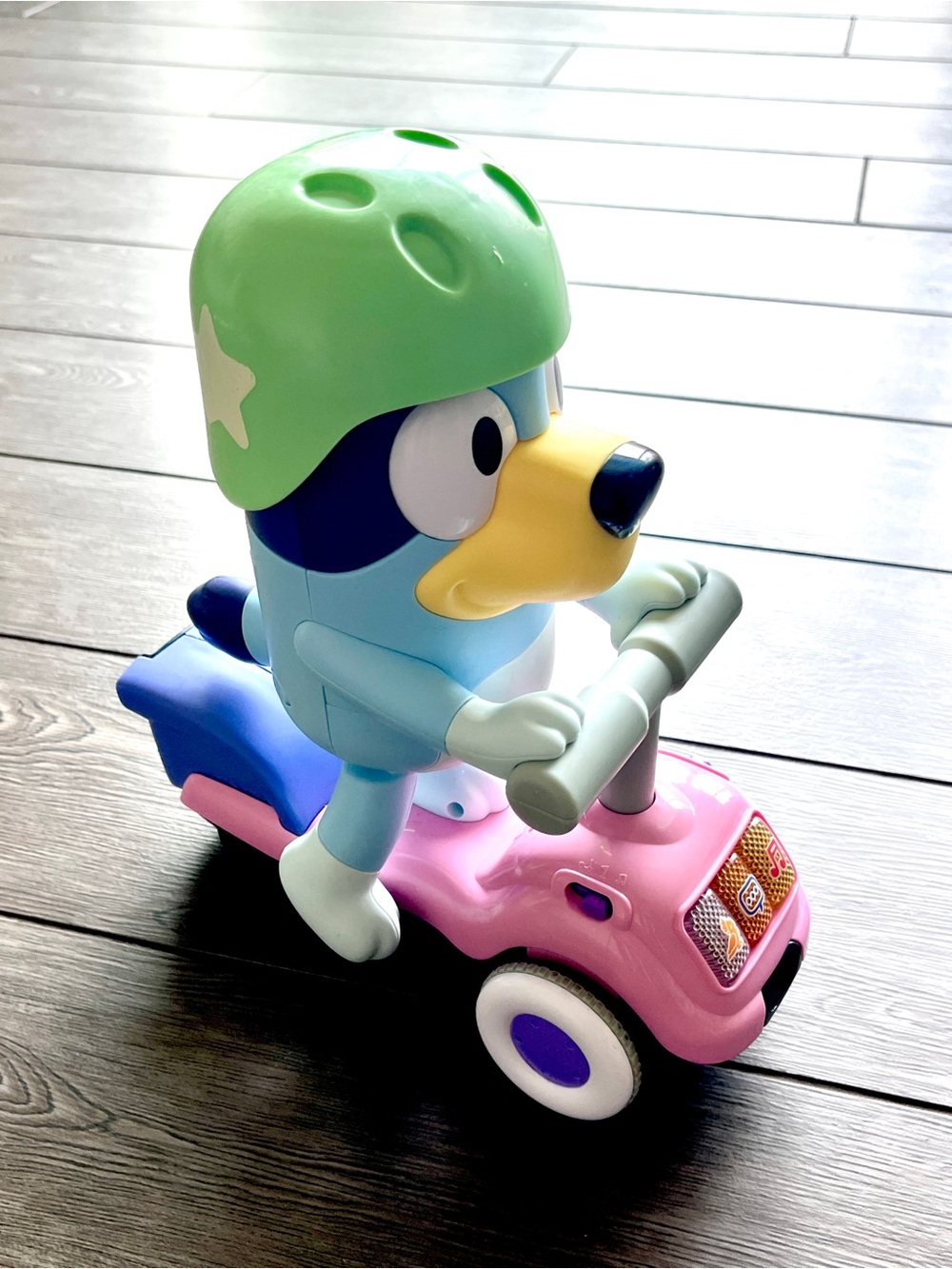 VTech Bluey Scooter Time Moving Interactive Electronic Figure Toy Tested Works